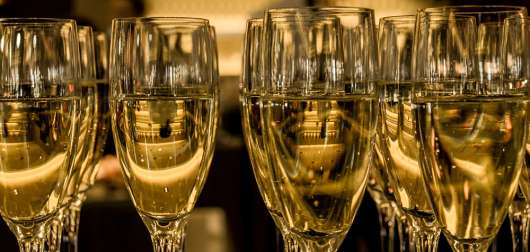 Champagneprovning i  Gamla Stan, Stockholm (från 10 pers)